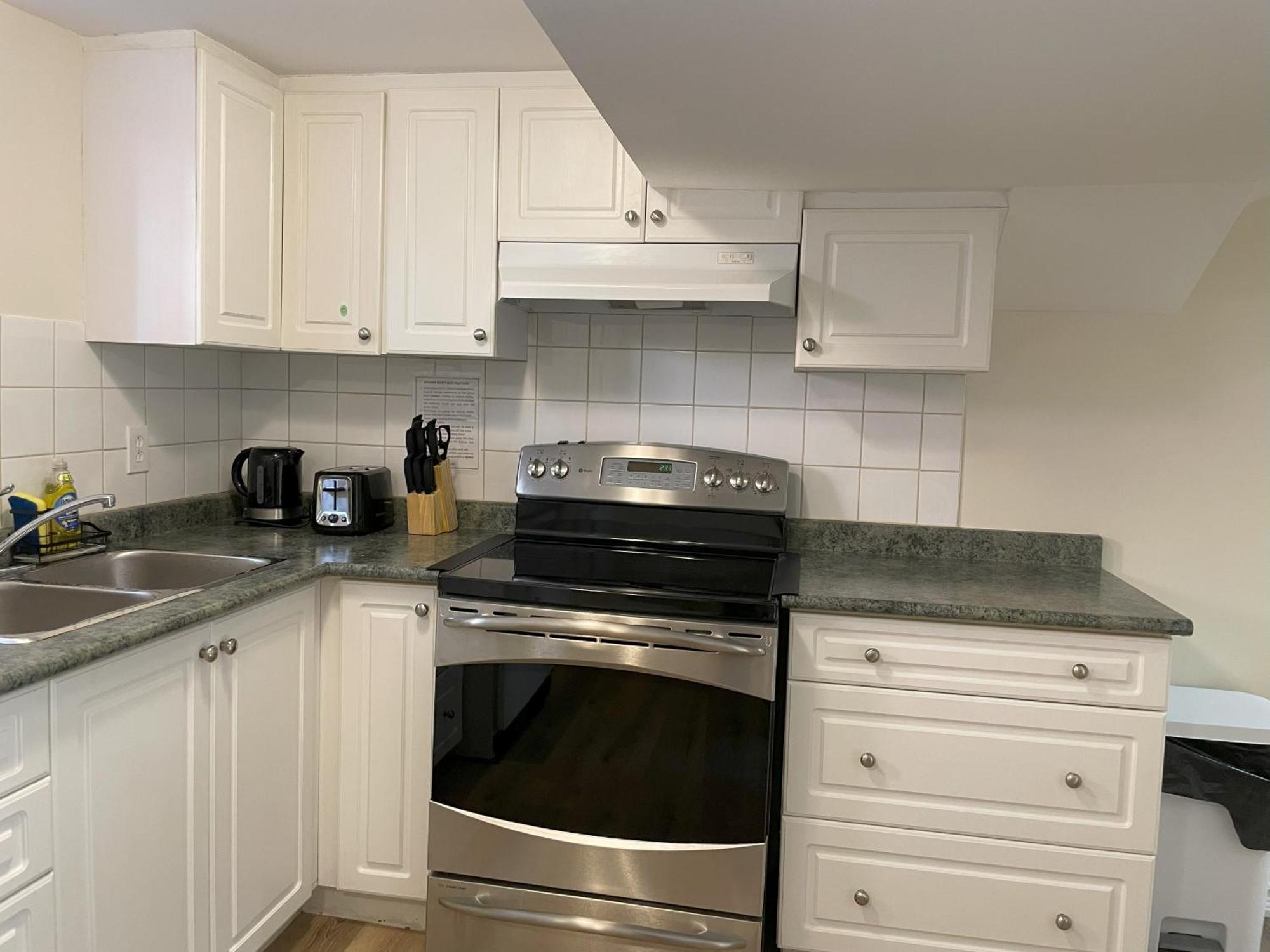 Apartmán Newly-Renovated 3Br House, 12 Minutes To Airport Toronto Exteriér fotografie