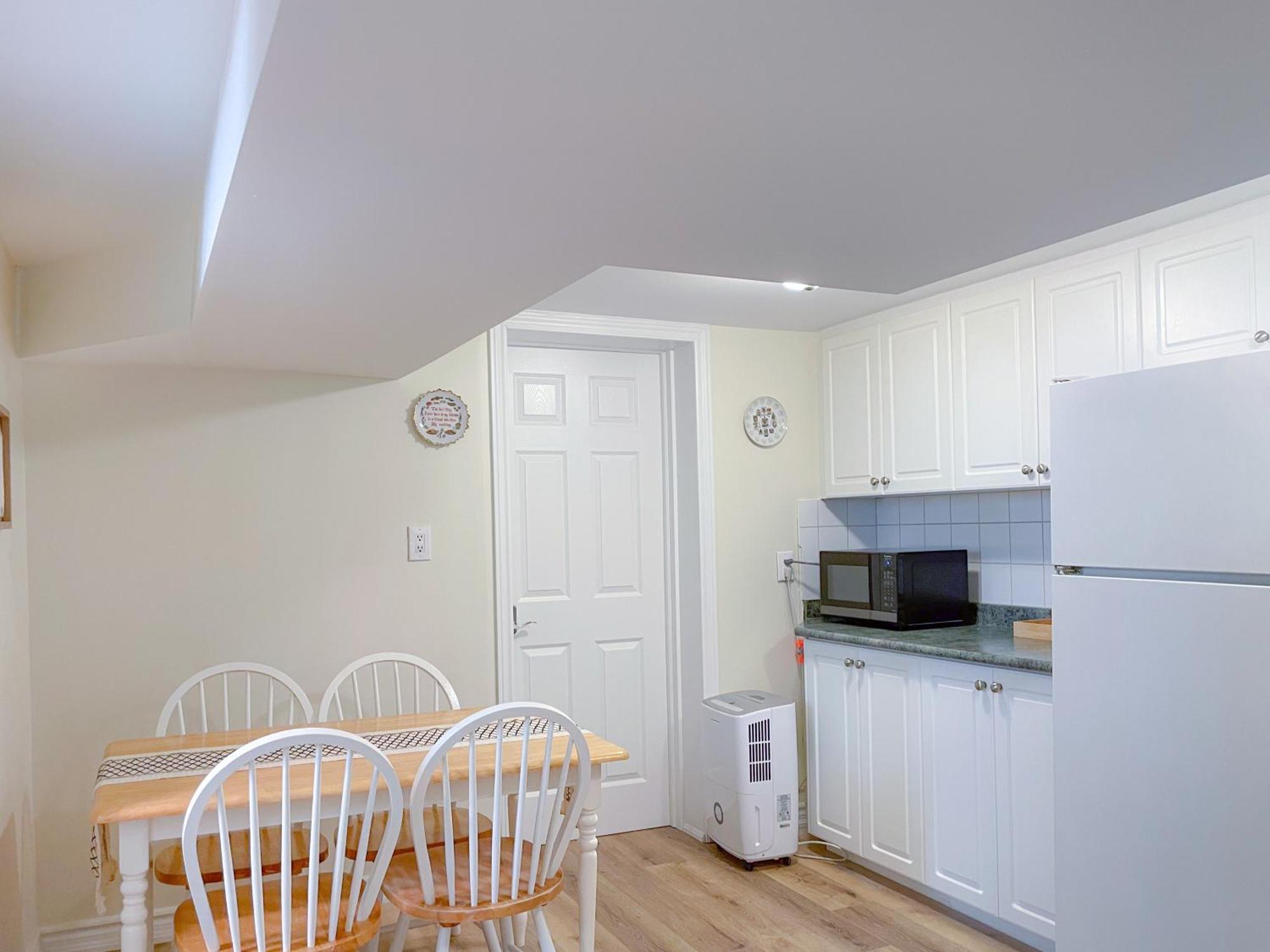 Apartmán Newly-Renovated 3Br House, 12 Minutes To Airport Toronto Exteriér fotografie