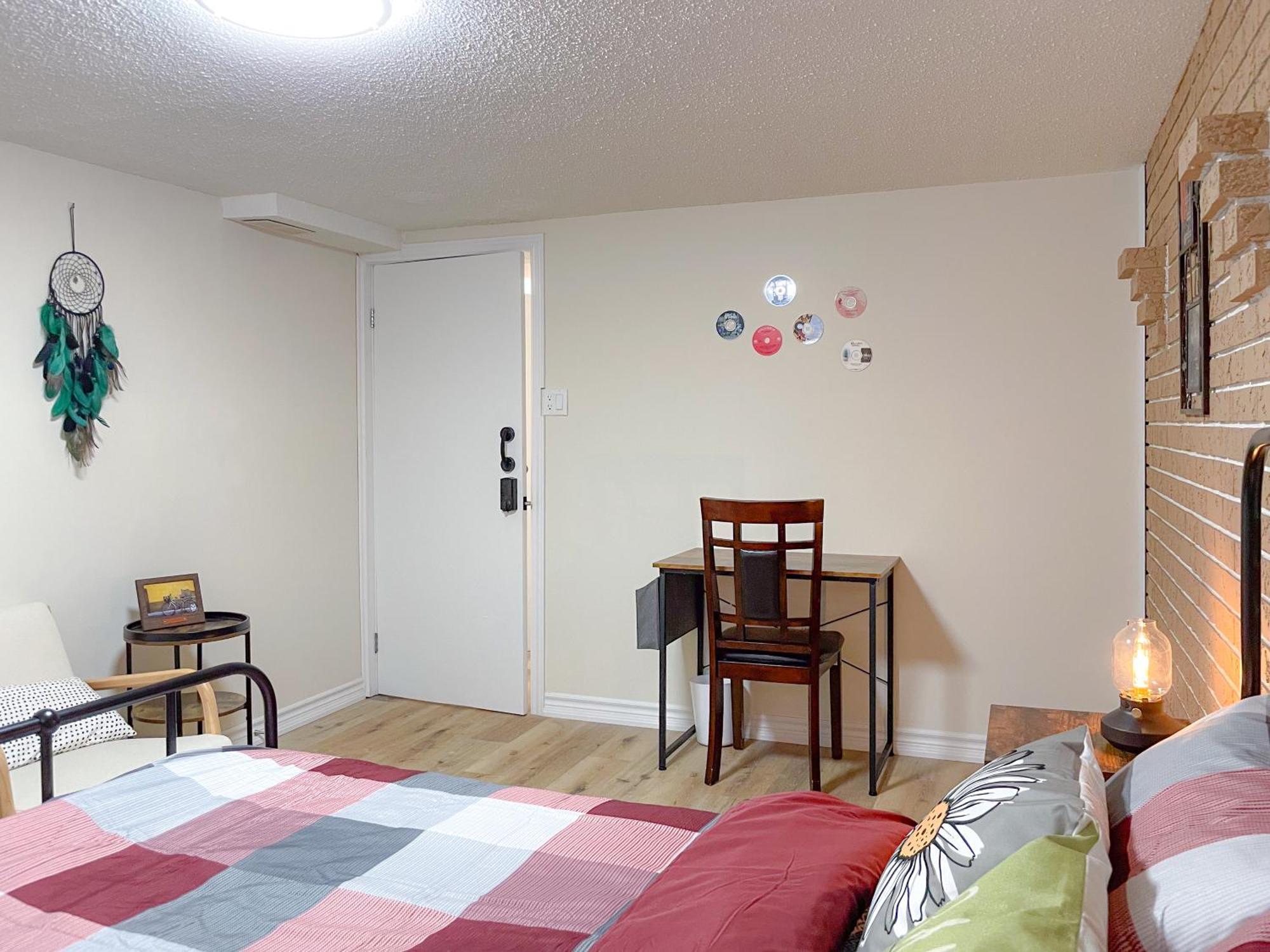 Apartmán Newly-Renovated 3Br House, 12 Minutes To Airport Toronto Exteriér fotografie